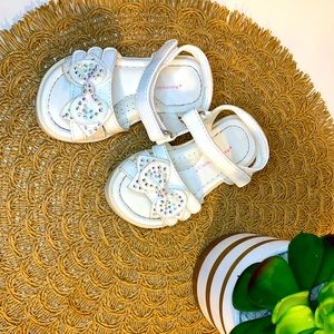Girls Jeweled dress sandals (white)